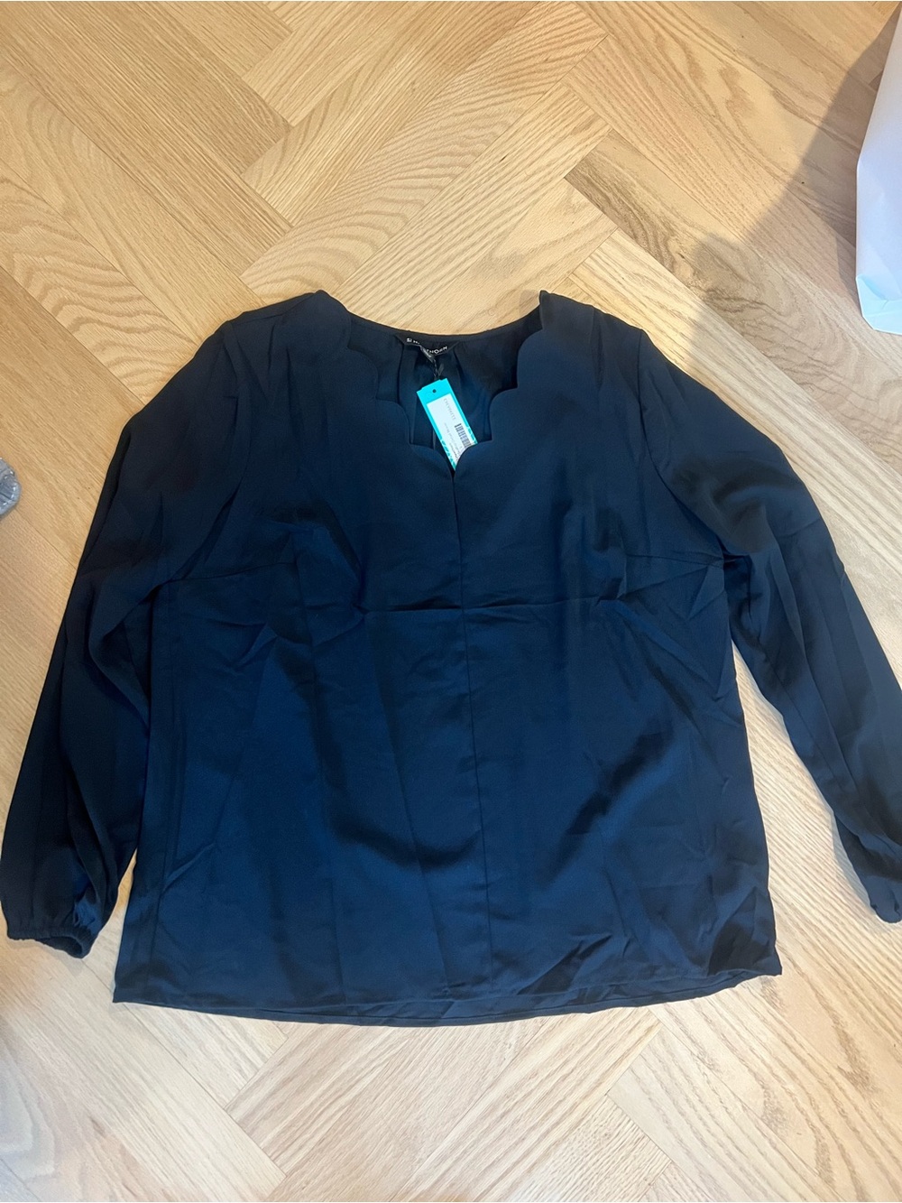 41 Hawthorn Black Scallop-Neck Long Sleeve Blouse